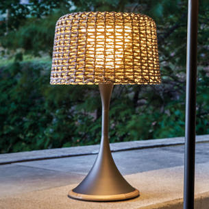 Ambient Mesh Solar Table Lamp