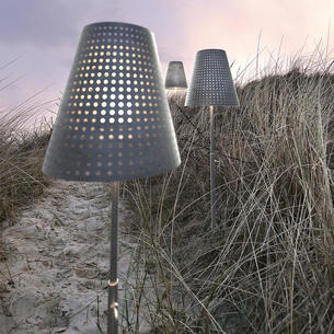 Fuse Outdoor Light with Spike