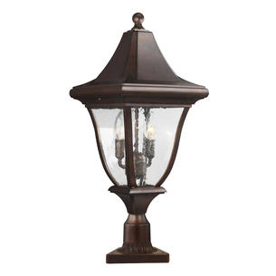 Oakmont Pedestal Lantern